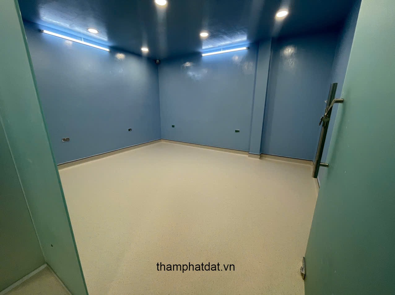 sàn vinyl kháng khuẩn phòng khám phú nhuận hcm